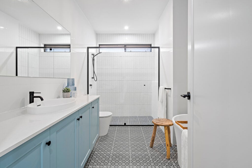 Mod. Auburn -Mount Barker